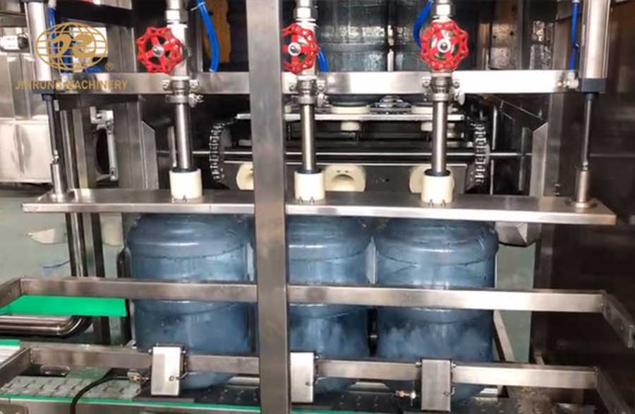 全自動桶裝水灌裝機(jī) 全自動桶裝水灌裝機(jī)